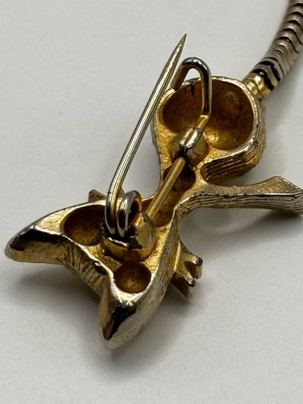 Vintage Cat Brooch with Flexible Snake Tail - Picture 13 of 14